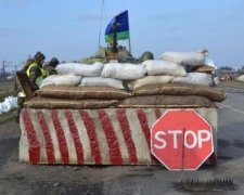 В АТО не впустили вантажівки з яблуками і грибами для "ДНР"