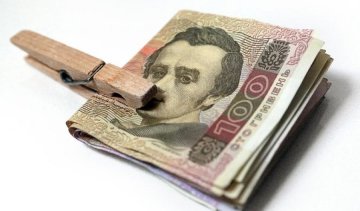 Гривня продовжує вільне падіння