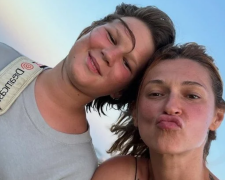 Tayanna (Тетяна Решетняк) з сином, кадр з інтерв'ю