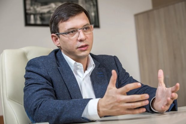 Мишин: За Мураевым стоит Аваков, этого кандидата в президенты
Украины финансируют бизнес-партнеры главы МВД