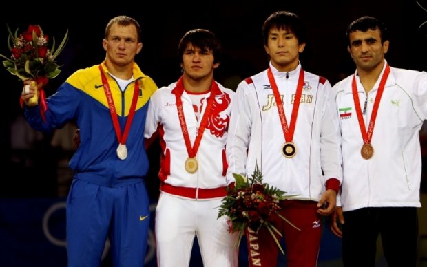 Украинского борца лишили олимпийской медали из-за допинга