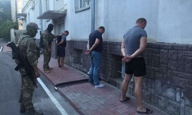 СБУ "накрила" банду "колекторів"