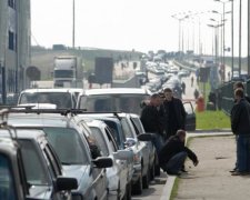 Безвизовый ажиотаж: украинцы поехали на уикэнд тысячами