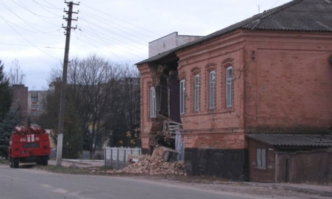 На Харьковщине обвалился дом, есть жертвы