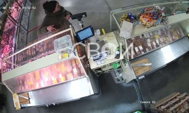 Неизвестный в магазине похитил бокс с деньгами, скриншот