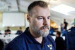 Мода на старі речі: який одяг не варто викидати