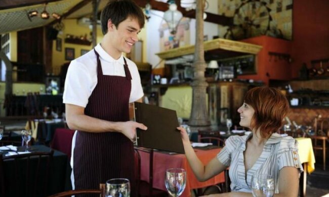 Знайте сами и расскажите друзьям: как рестораны заставляют вас тратить больше