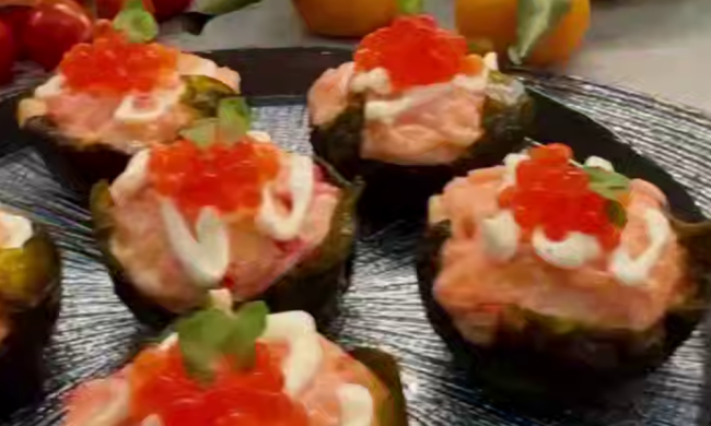 Запеченные роллы-маффины, кадр из видео