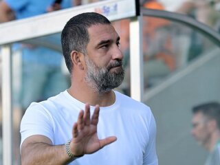 Арда Туран на матче Шахтер — Полесье