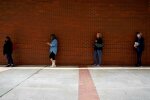 Главные новости за 31 июля: нелегальные схемы вернулись, Донбасс оставят без особого статуса, а блогер перерезал горло