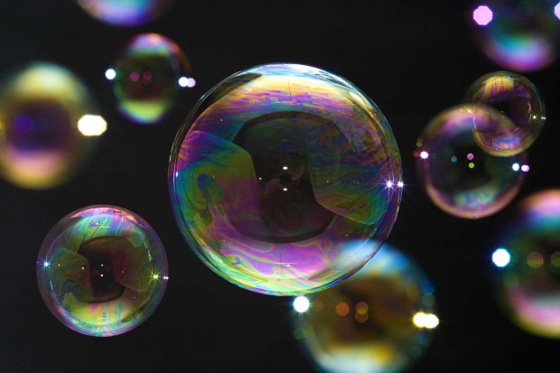 Мильні бульбашки смерті: наскільки небезпечна невинна забава