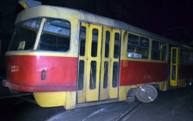 Харківські підлітки рознесли трамвайне депо