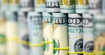 НБУ продає валюту на міжбанківському ринку