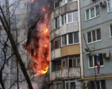 Вибух у Волгограді знищив під'їзд будинку (фото, відео)