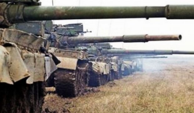 25 танков террористов зафиксировал беспилотник под Мариуполем
