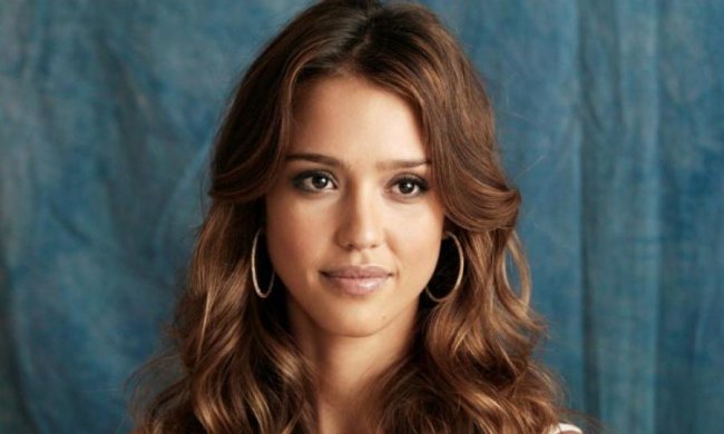 Показала найдорожче: Джессіка Альба здивувала фанів дитячими фото