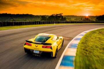 Новенький Corvette, carscoops