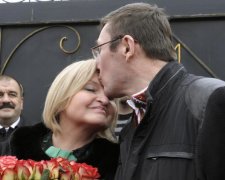 Луценко с семьей достойно продолжили дело банды Януковича