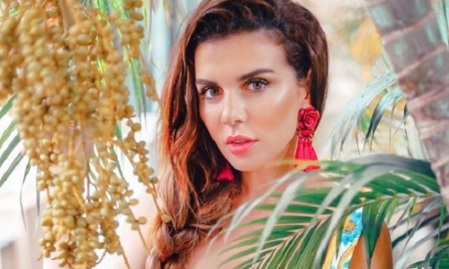 "Думаєш про нього - краще присідай": Седокова без ліфчика розповіла про правила життя