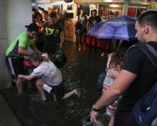 Пока вы сидите без горячей воды, киевское метро заливает кипятком: видео