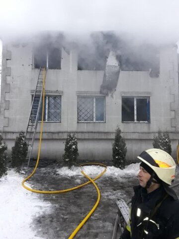 Пожар в доме престарелых в Харькове, фото: ГСЧС Харьковской области