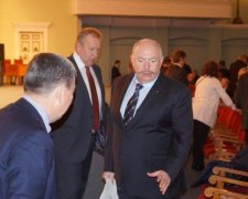 Соратник Януковича "сплив" у центрі Києва і заявив, що він завжди поважав патріотів