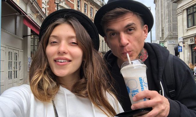 Тодоренко и Топалов показали, как справляются с малышом: "Лишь бы не орал"