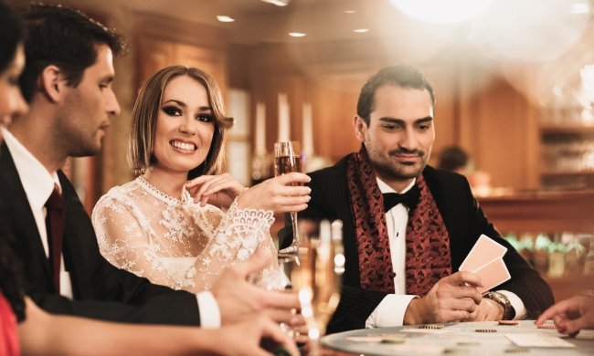 В Украине больше не будет шампанского и коньяка: что это значит