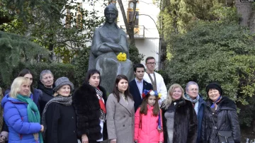У Криму школярі вшанували пам'ять Лесі Українки, фото: krymr.com