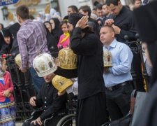 Плюнули на могили українців: московські попи попалися на черговій підлості