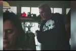 До біса коронавірус - соліст Rammstein Тилль Ліндеманн спокійно розгулював по Києву і зайшов у кафе