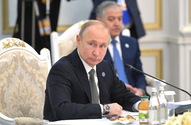 У мережі знайшли "рідного брата" Путіна: "Підставив плешивого карлика"