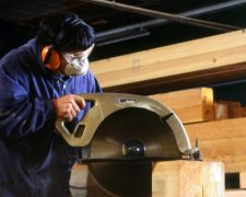 Немає кому встати за верстат: наслідки масової міграції для України