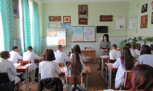 Русскоязычные школы массово переведут на украинский: Новосад назвала точную дату