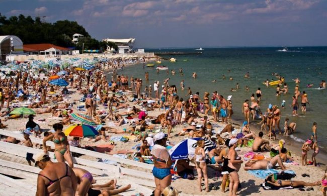 Епідеміологи радять не купатися в одеському морі
