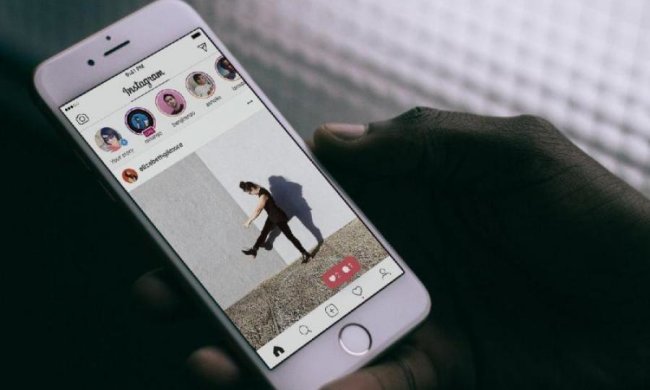 Instagram таємно стежить за користувачами