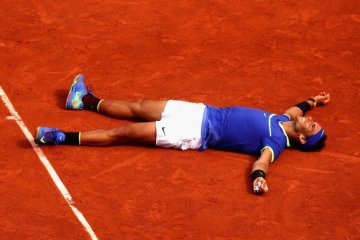 Надаль легко обыграл Вавринку и стал десятикратным чемпионом Ролан Гаррос