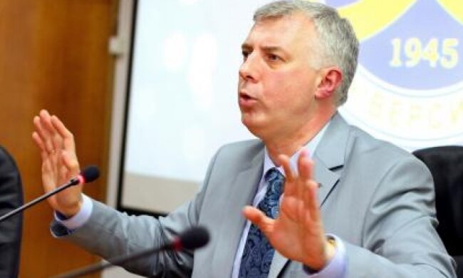 Квіт заявив, що всі школярі отримають безкоштовні підручники