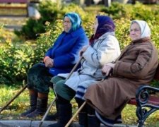 Подвійна пенсія: українці відмовляються від приватних фондів