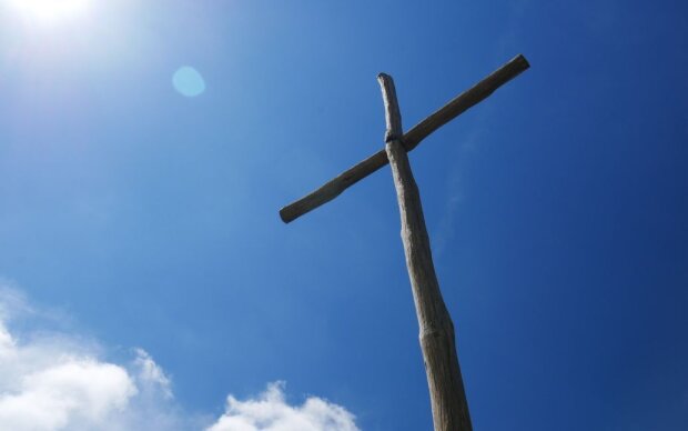 Крест, фото: Pexels