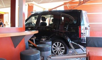 Пенсіонерка покалічила шістьох відвідувачів фаст-фуду