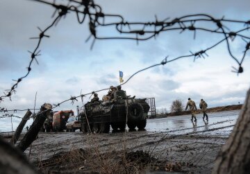 Військові, фото з вільних джерел