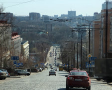 Окупований Донбас замайорів українськими прапорами: фото