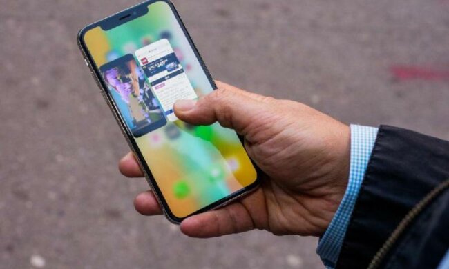 Apple підклала фанатам iPhone свиню