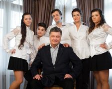 Домашній торт, свято з онучкою та свято для близьких - день народження Порошенко