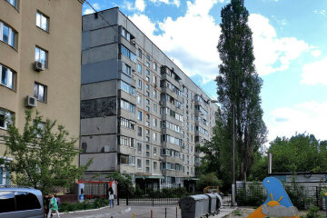 Мешканців Харкова налякали дивні ігри неадеквата на даху: "Голуб по підвіконню цокає своїми цокотушками"