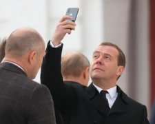Медведєв на камеру випалив новий шедевр: реготали навіть депутати