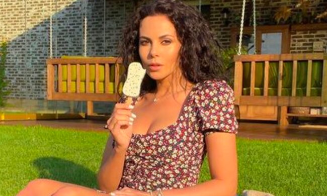 Настя Каменських, instagram.com/kamenskux/