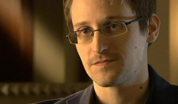 ЄС знімає звинувачення зі Сноудена