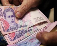 Странная статистика: сколько украинцев получают больше 10 тысяч гривен